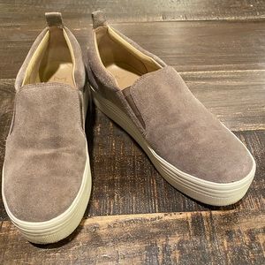 Marc Fisher Elise Taupe Suede- Sz 6.5